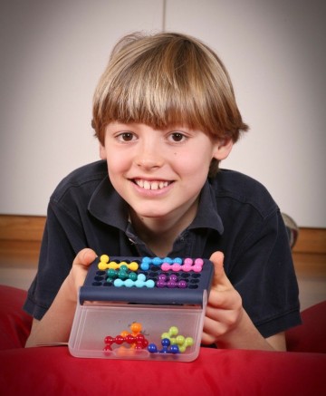 Smart Games IQ Fit Play